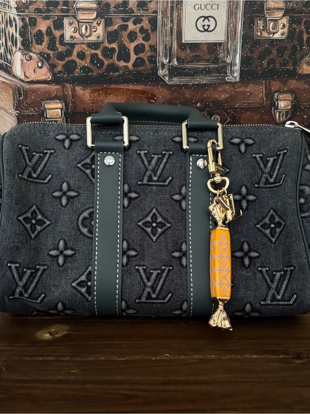 LV Candy Bag Charm /Keychain
Monogram Gold Tone Yellow-Blue
Enamel